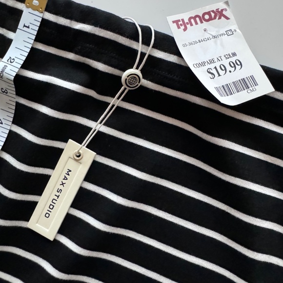 Max Studio Pencil Skirt - Picture 3 of 4